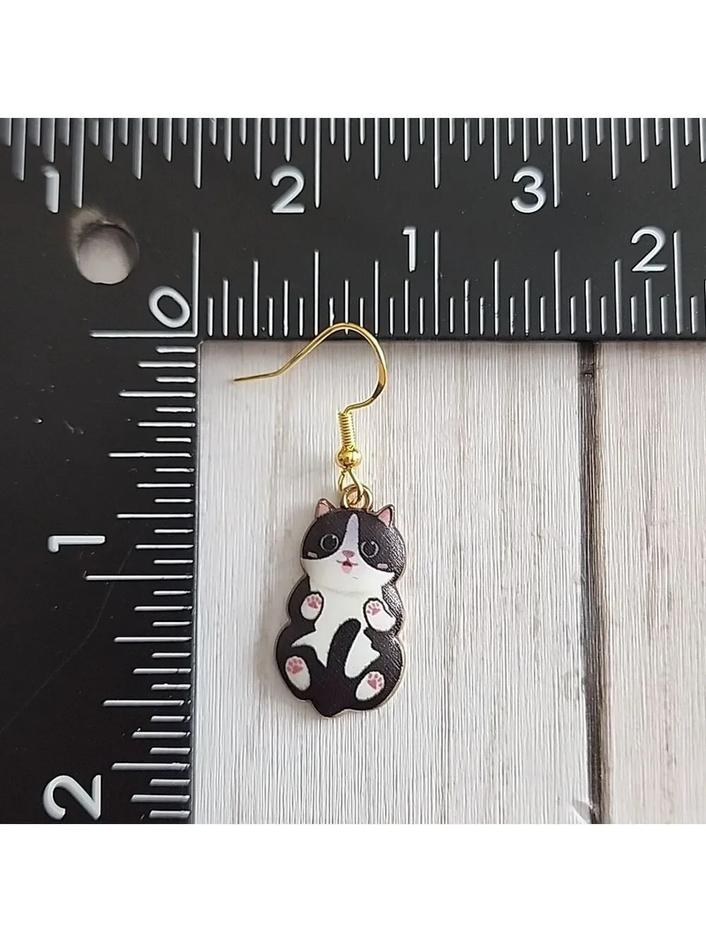 Playful Cat earrings Beautiful Enamel design 925S post EO